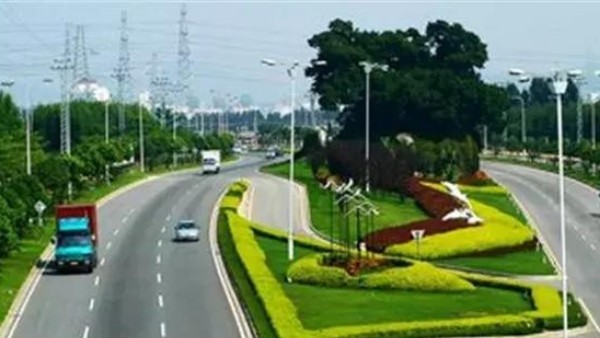 【道路建?！康缆肪G化帶設(shè)計(jì)