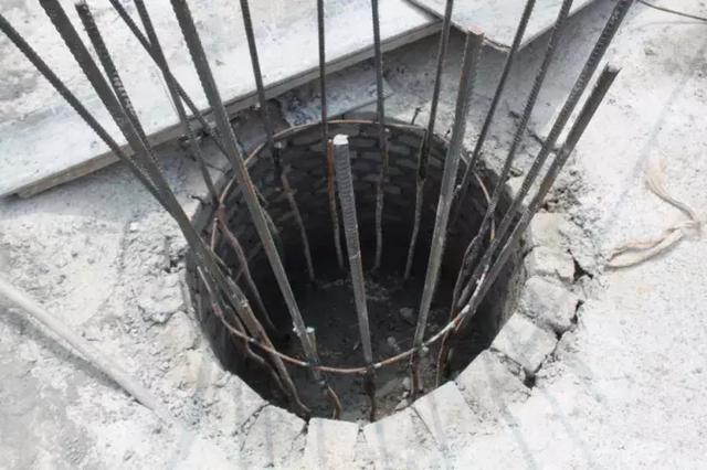 「地梁鋼筋錨固」樁頭錨固鋼筋的接長問題